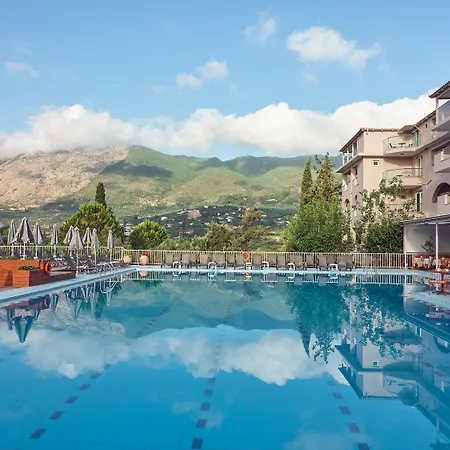Koukounaria Hotel&Suites-2
